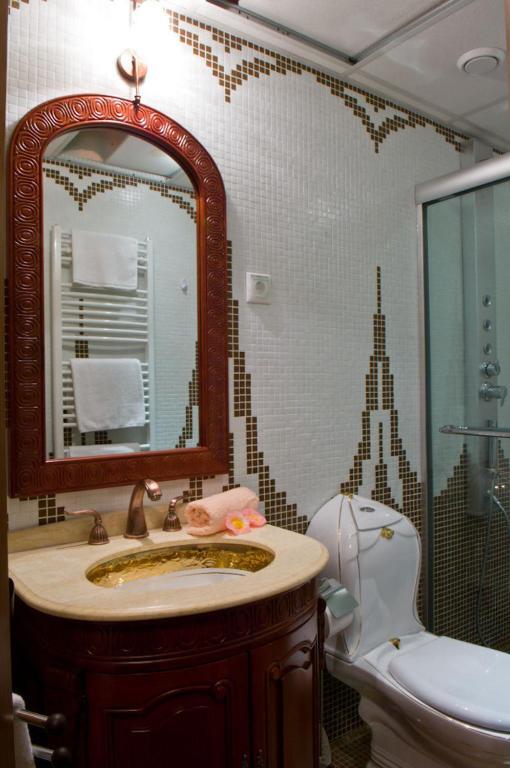 Deluxe Suite (4 Adults),282113213:JPEG